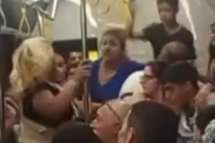 Bursa'da otob&uuml;ste tartışan iki kadın yolcu sa&ccedil; sa&ccedil;a kavga etti
