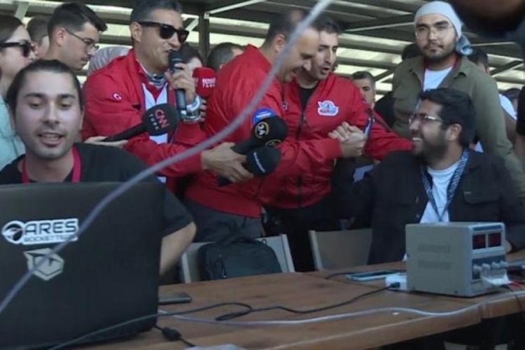 Bakan Kacır 'Gurur Duy T&uuml;rkiye' etiketiyle paylaştı!
