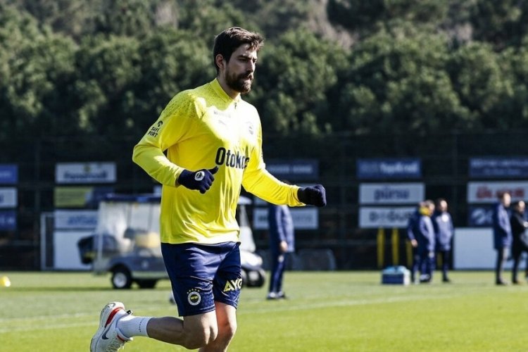 Fenerbah&ccedil;eli futbolcu i&ccedil;in yolu sonu g&ouml;r&uuml;nd&uuml;!