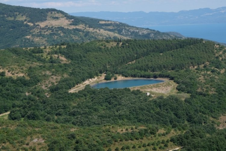 Bursa'da g&ouml;letteki su seviyesi &ccedil;ift&ccedil;iyi sevindirdi