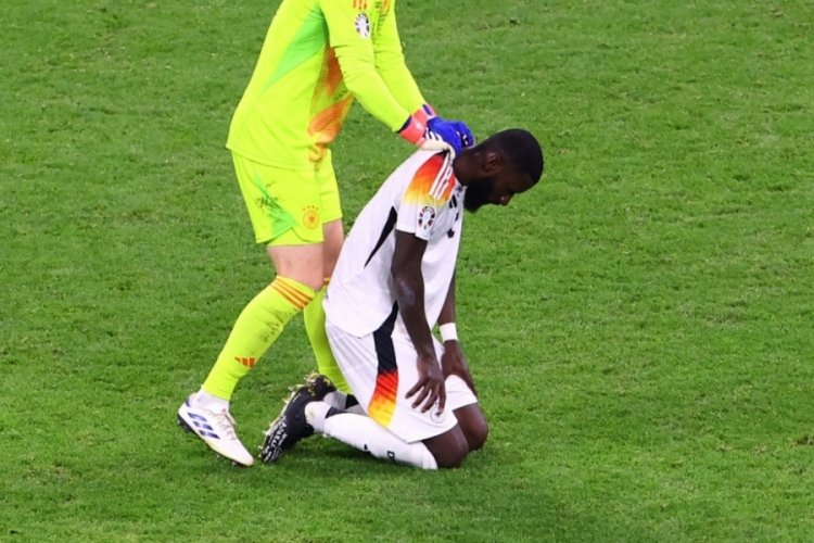 Almanya stopersiz kaldı! Antonio R&uuml;diger sevinirken sakatlandı! Tah da cezalı duruma d&uuml;şt&uuml;!
