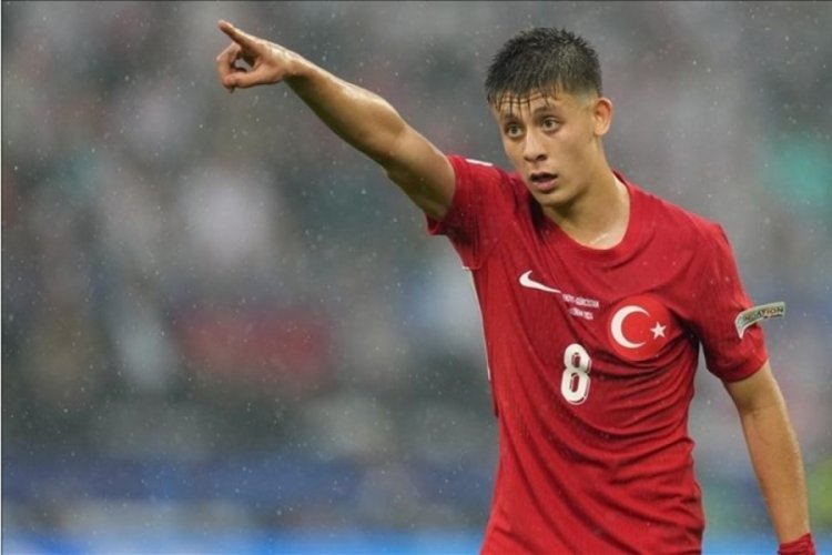 İngiliz efsaneden Manchester United'a Arda G&uuml;ler &ccedil;ağrısı