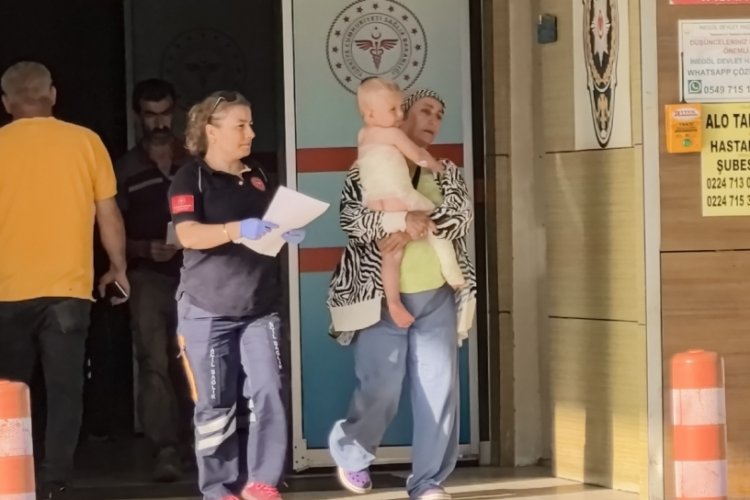 Bursa'da &ccedil;aydanlıktaki kaynar su minik Kadir'in &uuml;zerine devrildi