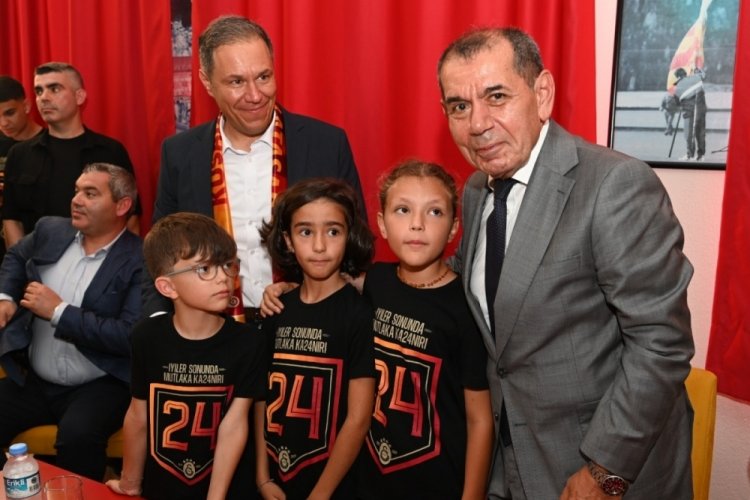 Dursun &Ouml;zbek: Milli takımın morale ihtiyacı var