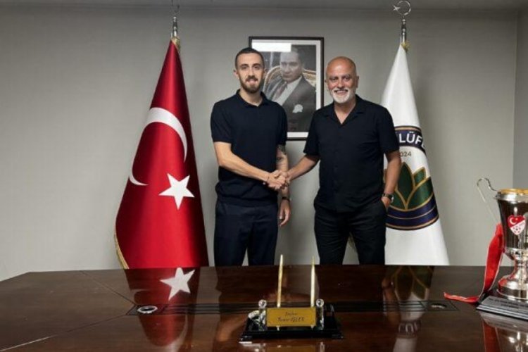 Bursa Nil&uuml;fer'de imza şov s&uuml;r&uuml;yor