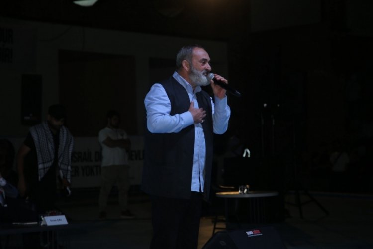 &Uuml;nl&uuml; isimler Bursa'dan Gazze'ye bir nefes programında bir araya geldi