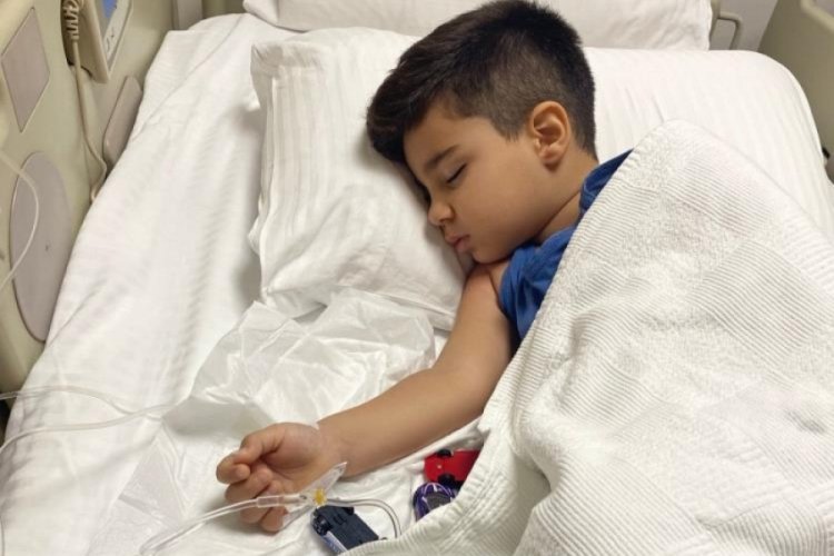 3 yaşındaki çocuk yanlış teşhis yüzünden 2,5 yıl kemoterapi gördü