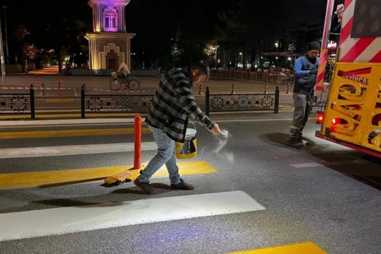 Erzincan'da güvenlik artırıldı! Yaya çizgileri yenilendi