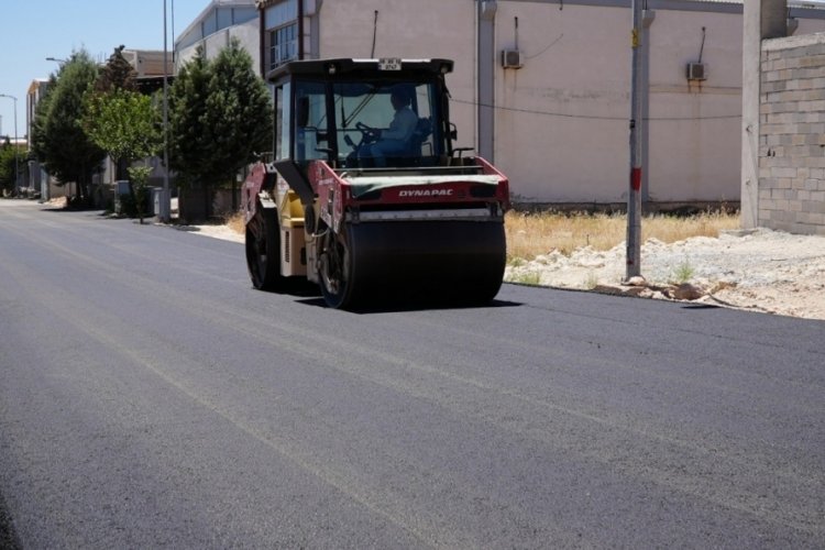 Gaziantep sanayi b&ouml;lgesinde asfaltlama titizlikle s&uuml;r&uuml;yor
