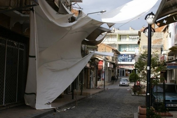 Aydın'da şiddetli r&uuml;zgar ve fırtına uyarısı