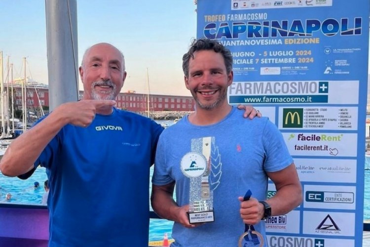 Emre Erdoğan, Capri-Napoli Yüzme Ultra Maratonu'nu kazandı