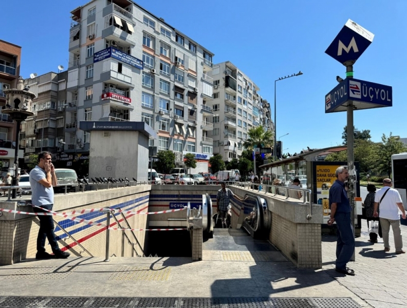 Y&uuml;r&uuml;yen merdiven ters y&ouml;ne d&ouml;nd&uuml;: 9 yaralı!
