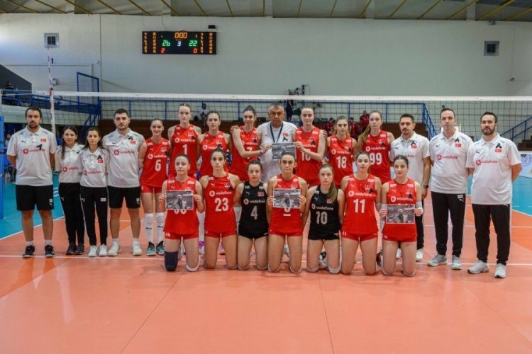 U18 Kadın Milli Takımından Avrupa Şampiyonasının ilk maçında galibiyet şovu