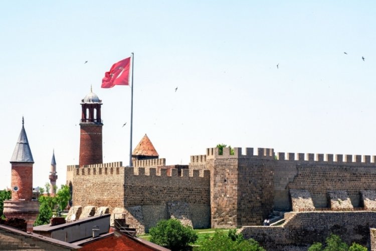 Erzurum'da provokasyonlara yönelik 30 STK'dan ortak bildiri
