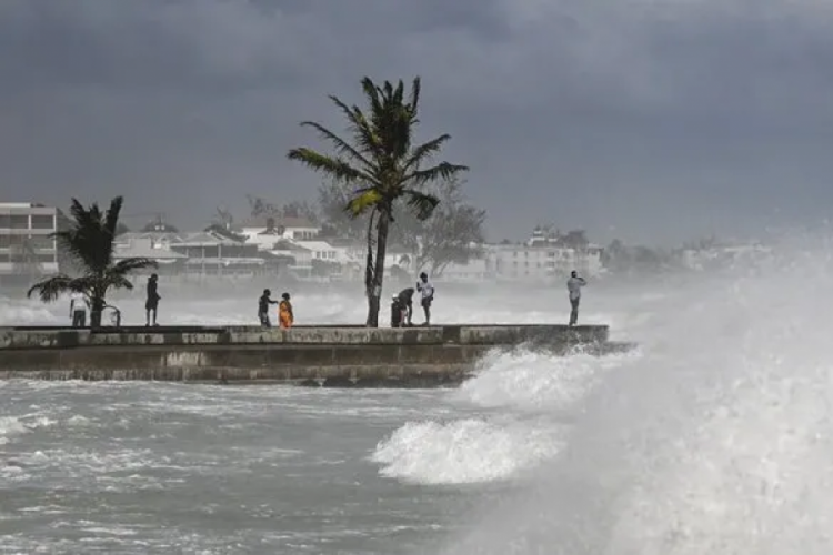 Karayipleri Beryl Kasırgası vurdu: 6 ölü
