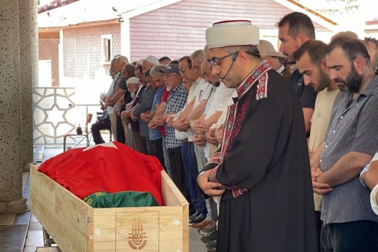 Rize'de silahlı kavgada hayatını kaybeden eski belediye başkanı toprağa verildi