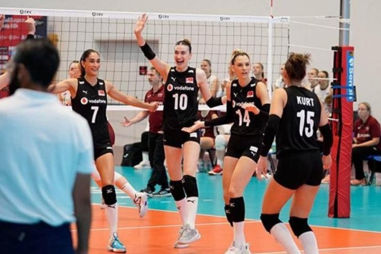 U22 Kadın Milli Voleybol Takımı yarı finale &ccedil;ıktı!