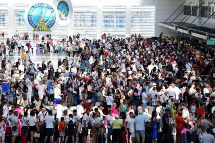 Bakan Uraloğlu a&ccedil;ıkladı! 6 ayda 105 milyona yakın yolcu