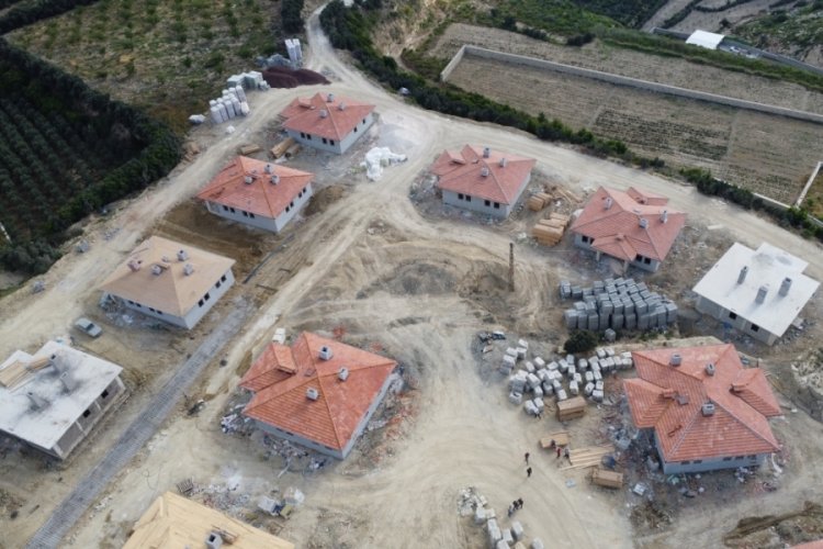 Hatay'da samandağ'da k&ouml;y evleri kendine hayran bıraktı
