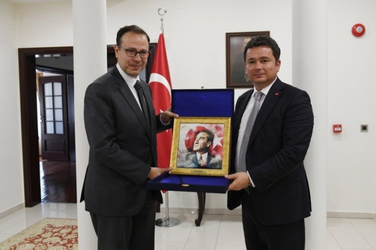 Osmangazi Belediyesi Başkanı Aydın'dan Kosova'da ziyaretler