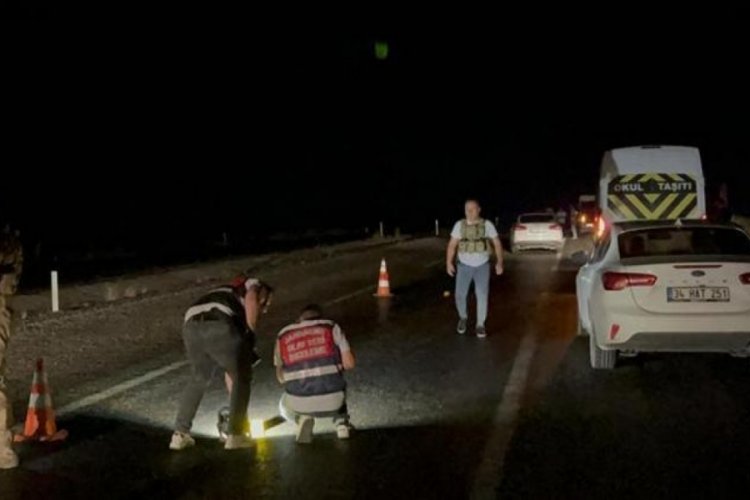 Diyarbakır'da korkun&ccedil; olay: Otomobili taradılar!