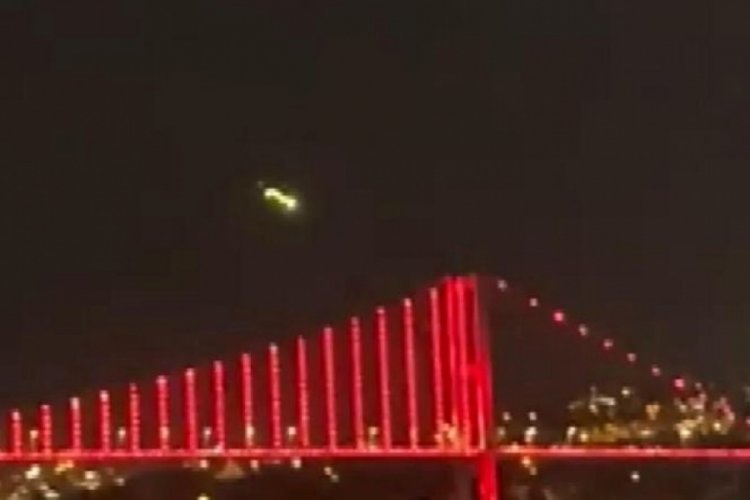 D&uuml;n gece Bursa'dan da g&ouml;r&uuml;len parlak ışık h&uuml;zmesi: Uzay &ccedil;&ouml;p&uuml; olabilir