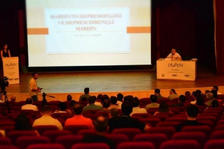 Naci G&ouml;r&uuml;r'den deprem a&ccedil;ıklaması!