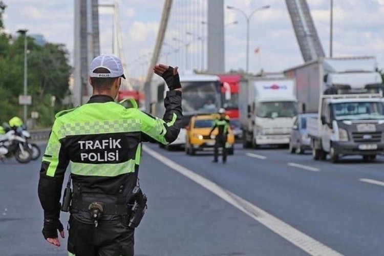 İstanbul'da yarın trafiğe kapatılacak yollar duyuruldu