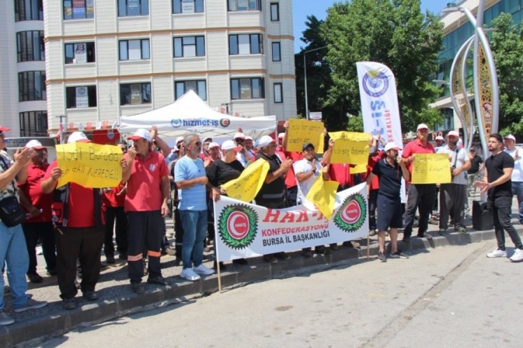 Yalova Belediyesinde &ccedil;ıkarılan iş&ccedil;iler geri alındı! Grev sonlandı