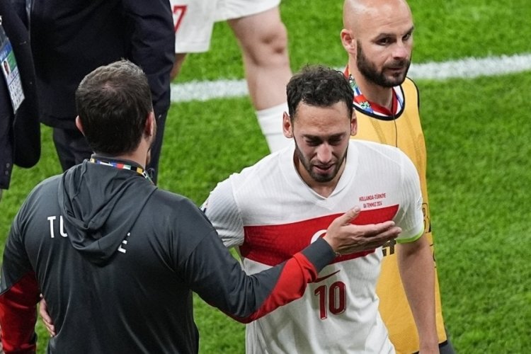 Hakan &Ccedil;alhanoğlu: Keşke geri &ccedil;ekilmeseydik