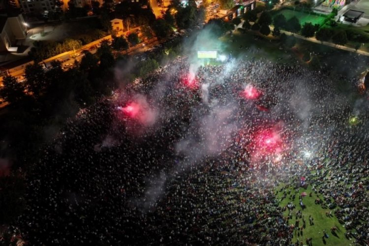 T&uuml;rkiye-Hollanda ma&ccedil;ı,&nbsp;Bursa, Eskişehir ve Bilecik'te dev ekranlardan izlendi
