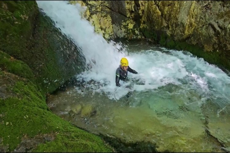 Bursa'da Uludağ'ın şelalelerine girmek y&uuml;rek istiyor