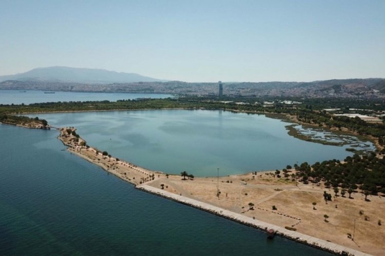 İzmir'i bekleyen tehlike! Zemin &ccedil;&ouml;k&uuml;yor