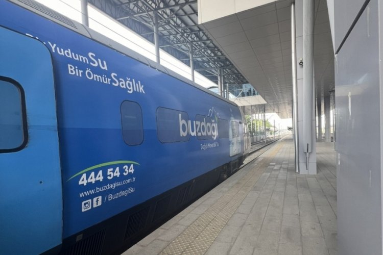 Manzara "buzdağı'na" takıldı! Vatandaşlar şikayet&ccedil;i