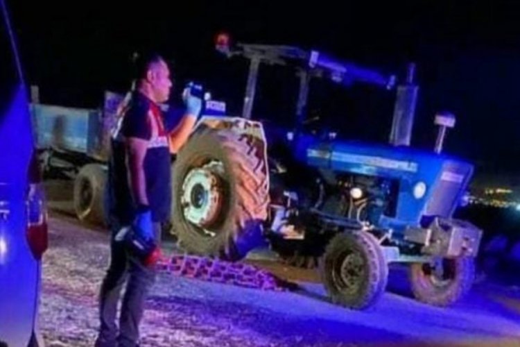K&uuml;&ccedil;&uuml;k &ccedil;ocuk d&uuml;şt&uuml;ğ&uuml; trakt&ouml;r&uuml;n altında kalarak can verdi!