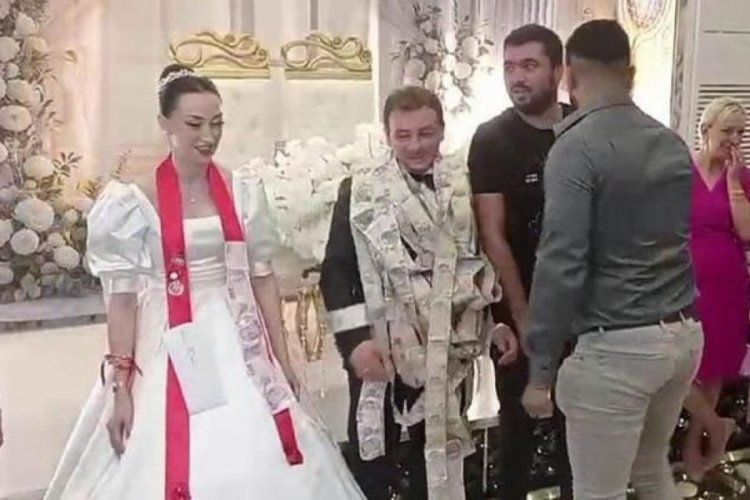 Karab&uuml;k'te ilgin&ccedil; g&ouml;r&uuml;nt&uuml;ler: Damada 40 metrelik d&uuml;ğ&uuml;n takısı!