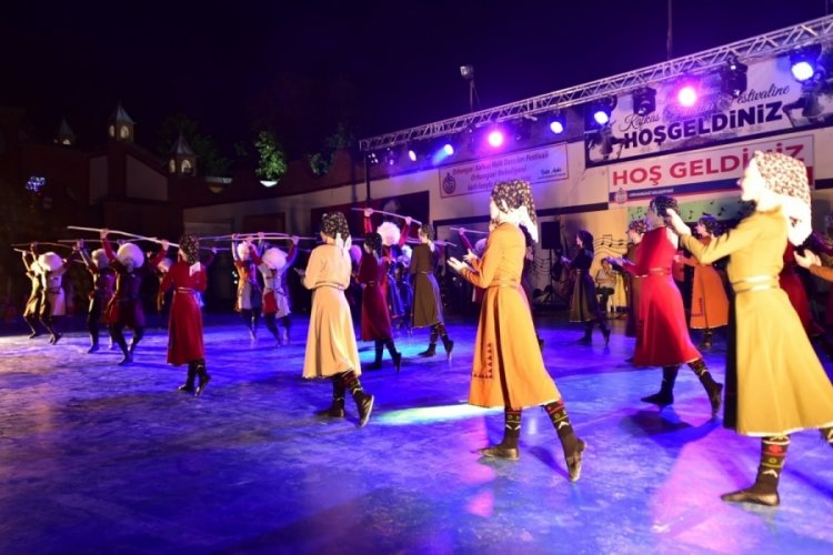 D&uuml;nyanın dansları Bursa Orhangazi'de buluşuyor