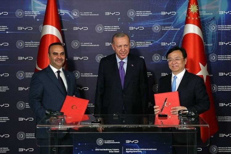 D&uuml;nyanın en b&uuml;y&uuml;k elektrikli ara&ccedil; &uuml;reticisi T&uuml;rkiye'ye geliyor