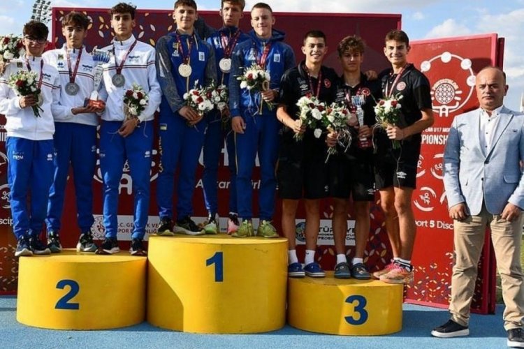B&uuml;y&uuml;kşehirli sporcular Bursa'nın gururu oldu