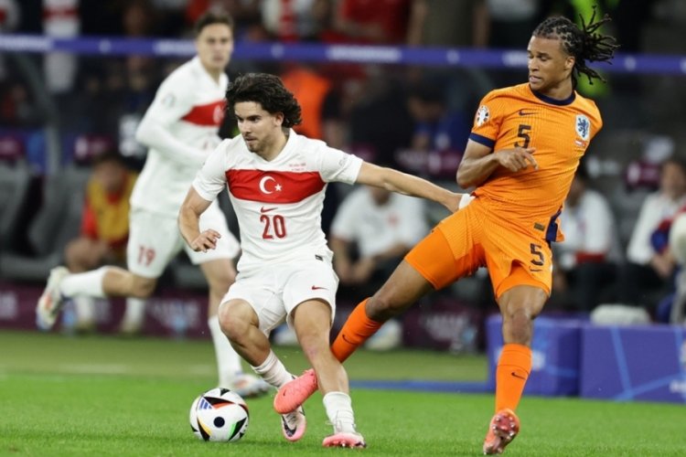 Ferdi Kadıoğlu i&ccedil;in kollar sıvandı! İtalyan takımının g&ouml;z&uuml; &uuml;st&uuml;nde