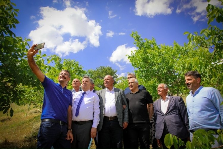 Vali &Ccedil;elik sorunları yerinde dinliyor