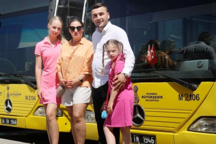 İstanbul'da kaybolan 10 yaşındaki &ccedil;ocuk ailesine teslim edildi