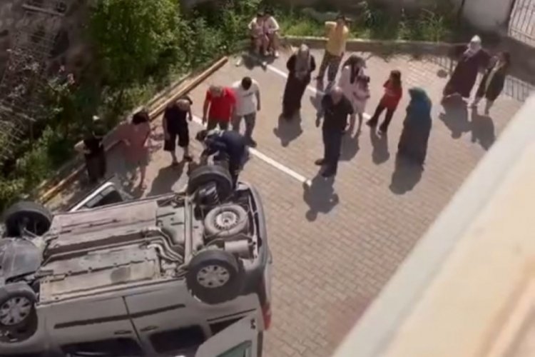 Bursa'da ara&ccedil; site i&ccedil;ine d&uuml;şt&uuml;!