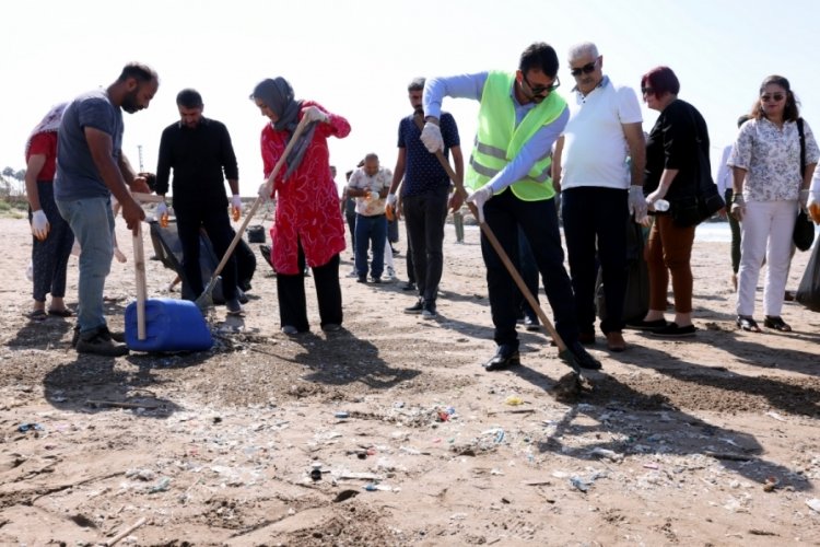 Mersin'de karaduvar sahili baştan sona titizlikle temizlendi