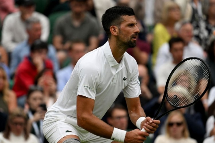 Djokovic, Wimbledon'da ma&ccedil;a &ccedil;ıkmadan yarı finale y&uuml;kseldi
