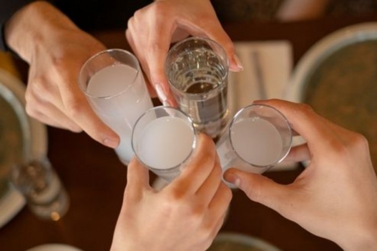 Tekel Bayileri Yardımlaşma Derneği Başkanı D&uuml;ndar duyurdu! Bir rakı grubuna daha zam