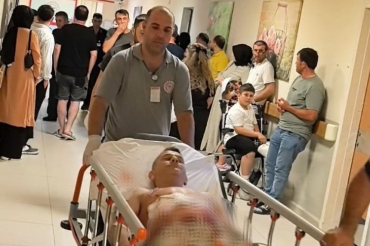 Bursa'da ayrıldığı fabrikadaki 2 arkadaşını bı&ccedil;aklayıp ka&ccedil;tı