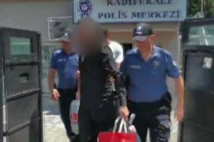 İzmir'de aranan 2 firariye şafak operasyonu