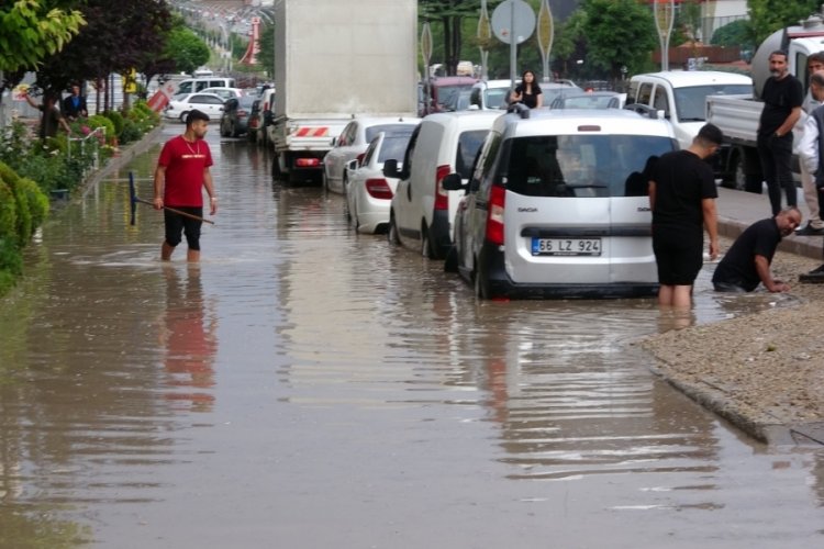 Yozgat'ta şiddetli yağış su baskınlarına sebep oldu