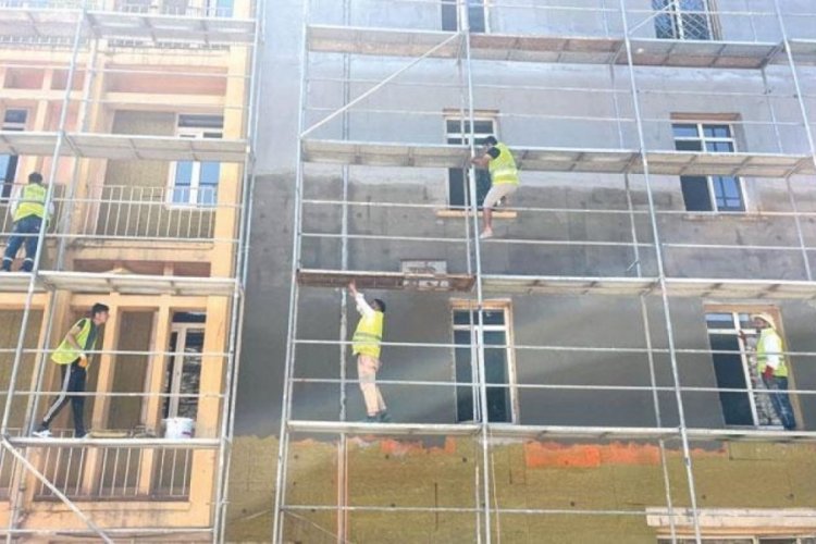 &Uuml;niversitelerde 35 yurttan 10'unda bakım, onarım &ccedil;alışmaları başladı